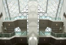 Room 2 – Kandinsky’s circles and Judd’s cubes in the K20